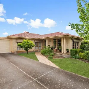 Spacious, Modern & Stylish Vacation Australia
